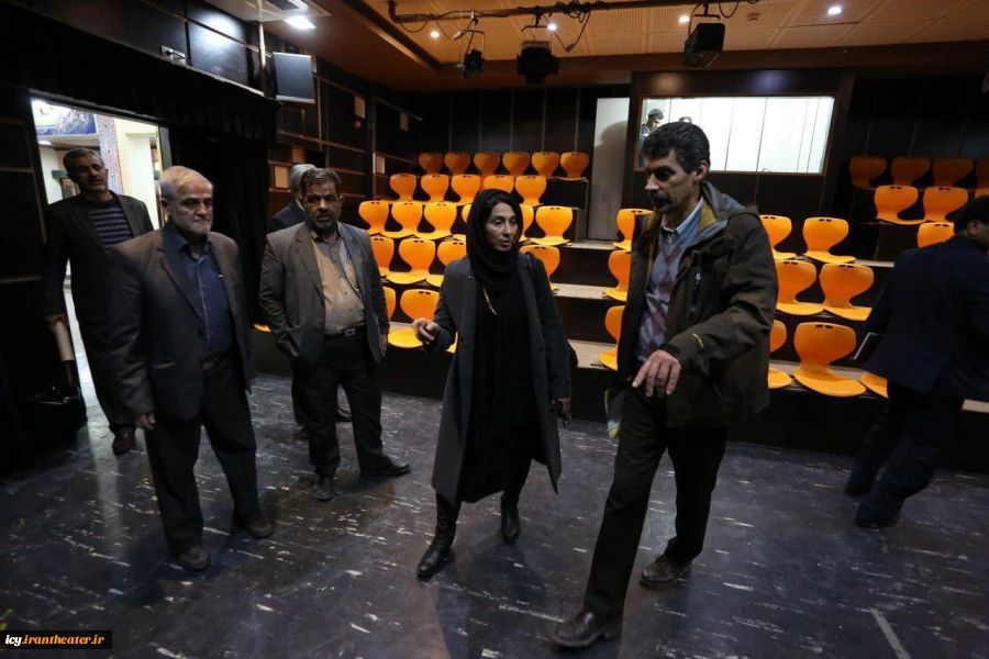 بازدید مریم کاظمی از سالن های جشنواره