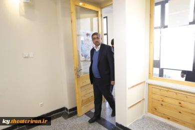 بازدید سید سعید شاهرخی، معاون سیاسی امنیتی استاندار همدان از ستاد برگزاری جشنواره بین المللی تئاتر کودک و نوجوان