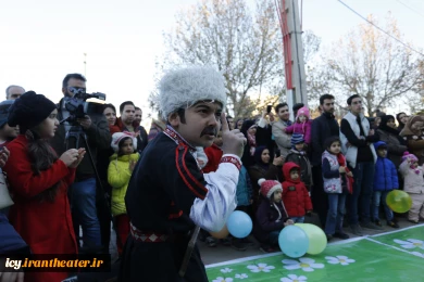 نمایش "سبز و سبز" - کارگردان مهدی صالحیار