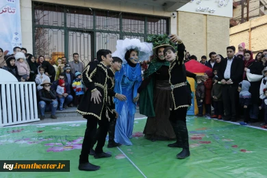 نمایش "سبز و سبز" - کارگردان مهدی صالحیار