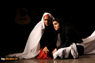 گزارش تصویری نمابش " خودشکن آینه شکستن خطاست"