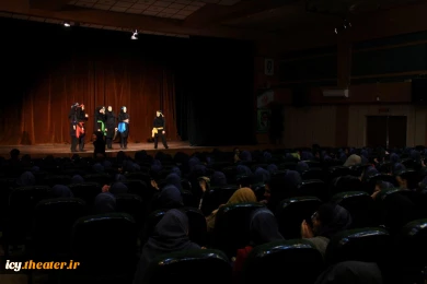 گزارش تصویری نمابش " خودشکن آینه شکستن خطاست"