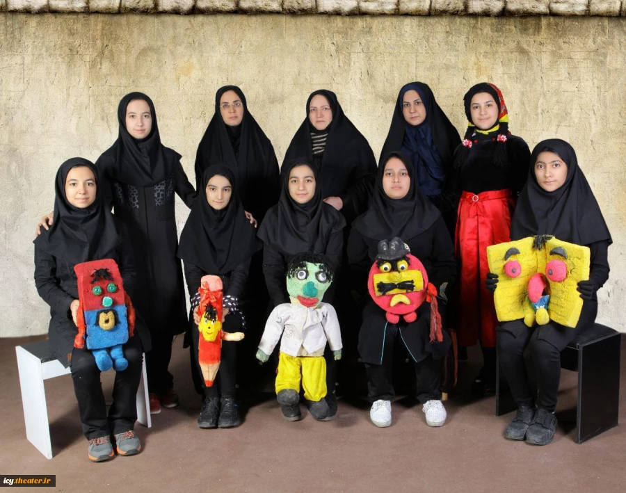نمایش «مینا و دوستان کاربلد» در ملایر بر روی صحنه می رود 2