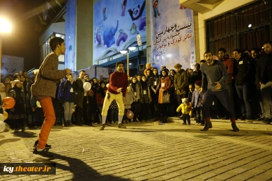 گزارش تصویری نمایش خیابانی " سیاره فتالاموس"