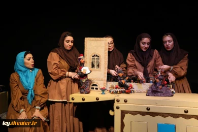 گزارش تصویری نمایش " ماه پیشونی"