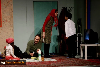 گزارش تصویری نمایش " عقل صورتی"