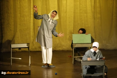 نمایش دفتر خاطرات جوجه اردک زشت