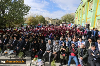 مراسم رونمایی از پوستر بیست و پنجمین جشنواره بین المللی تئاتر کودک و نوجوان