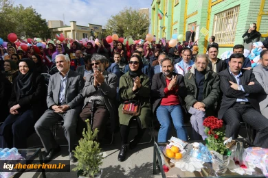 مراسم رونمایی از پوستر بیست و پنجمین جشنواره بین المللی تئاتر کودک و نوجوان