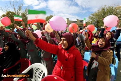مراسم رونمایی از پوستر بیست و پنجمین جشنواره بین المللی تئاتر کودک و نوجوان