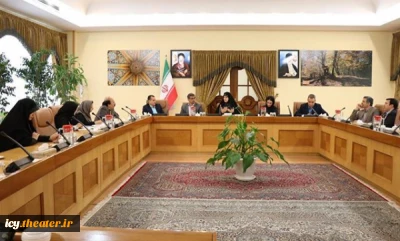 مولاوردی در دیدار اعضای شورای سیاستگذاری بیست و پنجمین جشنواره بین المللی تئاتر کودک و نوجوان:

نقش مهم تئاتر و زبان هنر در تربیت و آموزش شهروندی/برنامه های شاد و نشاط آور نیاز امروز جامعه ما و کودکان و نوجوانان ماست