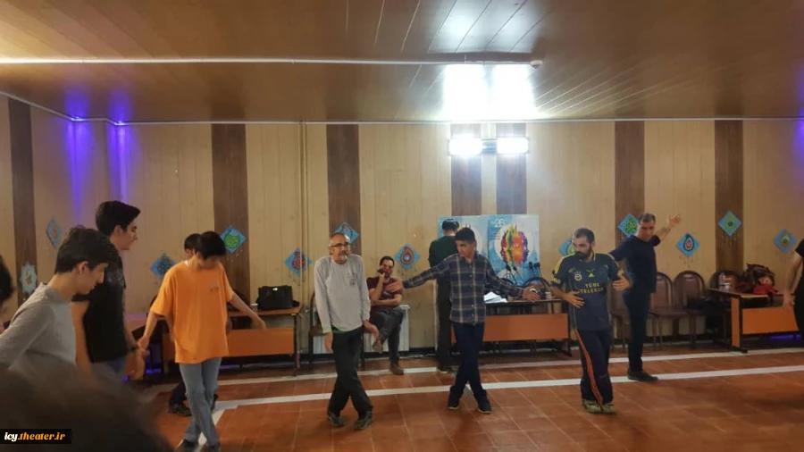 حرکات نمایشی با اجرایی کمدی 2