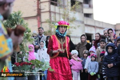 #گزارش_تصویری
اجرای خیابانی "مرغ،درخت،گل" از مشهد به کارگردانی غلامرضا محمدی   
