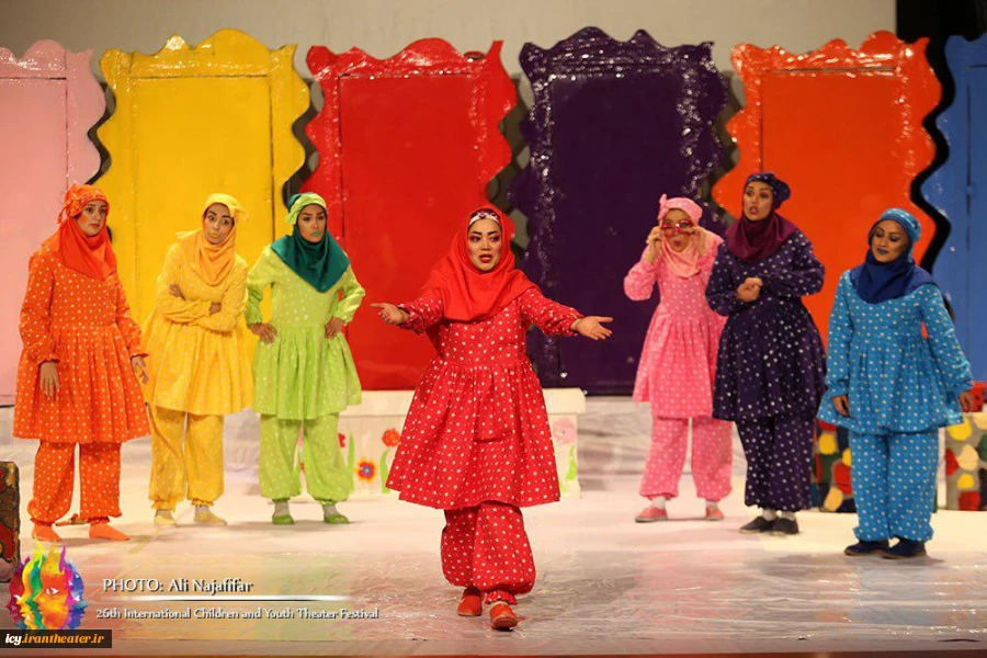 #گزارش_تصویری
اجرای نمایش"نمکی و دیو الکی" از همدان به کارگردانی سعید باغبانی    

