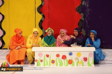 #گزارش_تصویری
اجرای نمایش"نمکی و دیو الکی" از همدان به کارگردانی سعید باغبانی    

