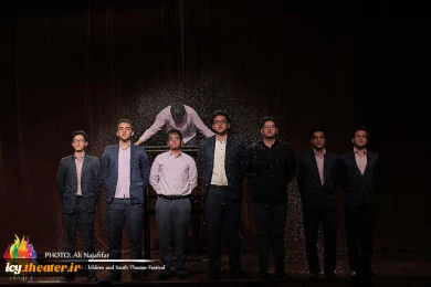 #گزارش_تصویری
اجرای نمایش"خندنده" از یزد به کارگردانی مجتبی لاله زاری    

