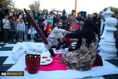 #گزارش_تصویری
اجرای خیابانی  "وقتی هفت سالم بود" از  تهران به کارگردانی مهدی حبیبی

