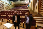 مدیرکل هنرهای نمایشی کشور:
تئاتر باید در سبد فرهنگی خانواده ها قرار بگیرد 6