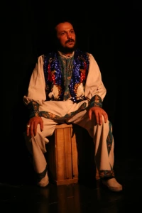 سید مهرداد کاوسی حسینی: نمایش «شهر کوچولوترها» مشکلات اجتماعی کوتاه قامتان را بررسی می‌کند