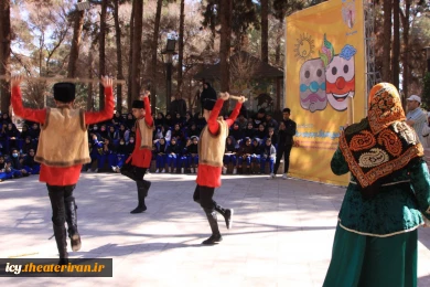 نمایش خیابانی «بیرلیک» - کارگردان: مهدی صالحیار- عکس اختر تاجیک