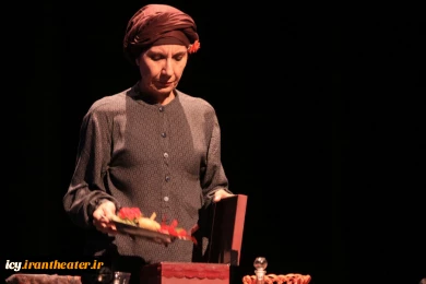 نمایش آیینه - کارگردان: نیکولاس تومبرس از یونان - عکس: اختر تاجیک