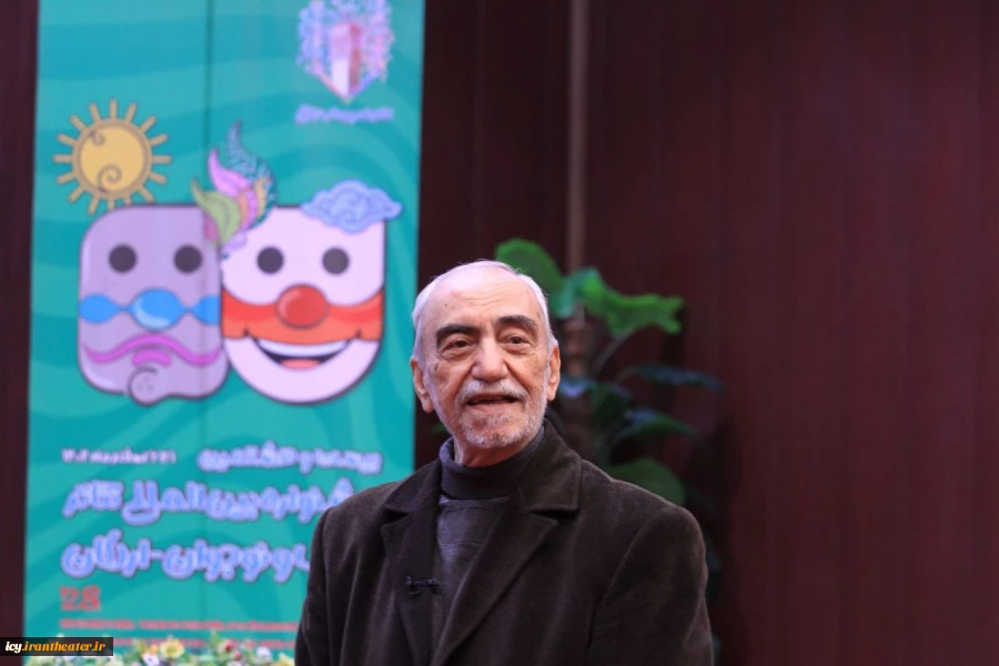 کارگاه آشنایی با کاربرد تئاتر در زندگی - داوود کیانیان- عکس: اختر تاجیک