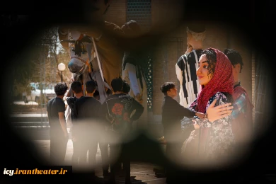 آماده سازی فضای شهری برای برگزاری افتتاحیه جشنواره - عکس: سجاد جعفری