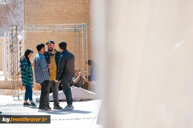 آماده سازی فضای شهری برای برگزاری افتتاحیه جشنواره - عکس: سجاد جعفری