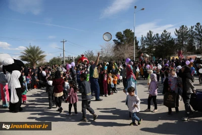 گزارش تصویری جشن شادپیمایی عروسک‌ها در شهر اردکان - عکس: عرفان دهقان