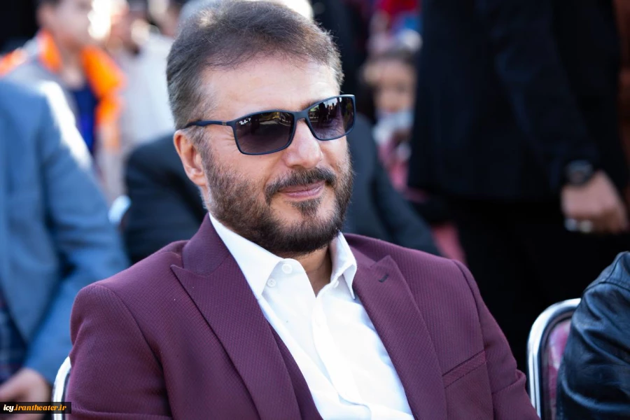 هنرمندان در افتتاحیه جشنواره تئاتر کودک و نوجوان در اردکان- عکس: ریحانه خواجه منصوری