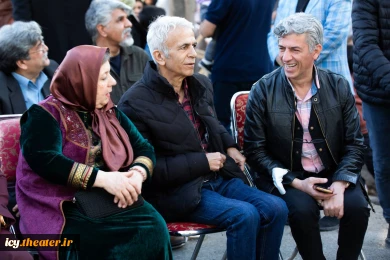 هنرمندان در افتتاحیه جشنواره تئاتر کودک و نوجوان در اردکان- عکس: ریحانه خواجه منصوری