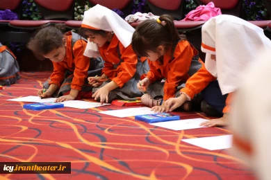 کارگاه نمایش جادوی زندگی در مرکز تحقیقات سالمندان- عکس: عرفان دهقان