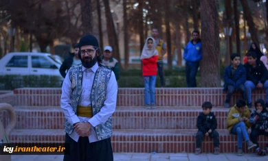 نمایش خیابانی «خمره»- عکس: یاسین مهدیزاده