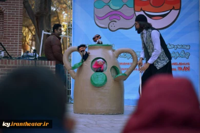 نمایش خیابانی «خمره»- عکس: یاسین مهدیزاده