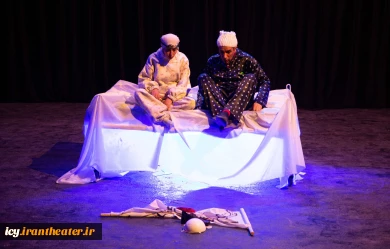 نمایش «هیولا که ترس ندارد» - پلاتو کاووسی- عکس: ریحانه خواجه منصوری