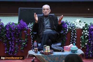 کارگاه نمایشنامه نویسی در سالن تحقیقات سالمندان - عکس: عرفان دهقان