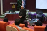 کارگاه نمایشنامه نویسی در سالن تحقیقات سالمندان - عکس: عرفان دهقان