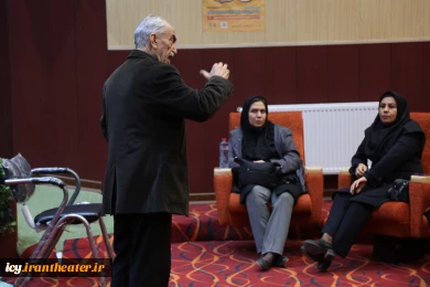 کارگاه نمایشنامه نویسی در سالن تحقیقات سالمندان - عکس: عرفان دهقان