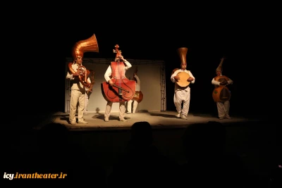 نمایش «جنگ و صلح»- عکس: عرفان دهقان
کارگردان : میثم یوسفی /  سالن اصلی شهر خورشید / 1402/12/02