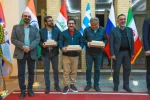 مراسم تجلیل و بدرقه هیات داوران جشنواره تئاتر کودک و نوجوان اردکان- کاخ جشنواره - عکس: سبحان جعفری