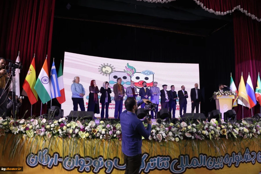 برگزیدگان جشنواره تئاتر کودک و نوجوان ۲۸ معرفی شدند / آزادی 6 زندانی جرائم غیرعمد 9