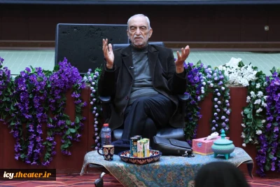 آثار منتخب بخش نمایشنامه‌نویسی بیست و هشتمین جشنواره تئاتر کودک و نوجوان معرفی شدند

«قصه نمایش» 4 برگزیده معرفی کرد