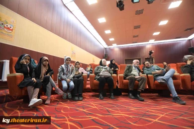 سخنرانی عمران خان از هندوستان- مرکز تحقیقات سالمندان اردکان- عکس: سبحان جعفری