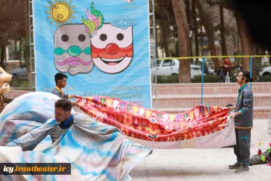 نمایش «پیرژه»- پارک میدانگاه باغ ملی اردکان - عکس: سبحان جعفری