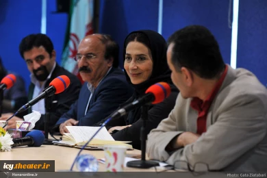 گزارش تصویری از نشست رسانه ای بیست و پنجمین جشنواره بین المللی تئاتر کودک و نوجوان همدان
عکس ها از گاتا ضیاتبری - هنرآنلاین