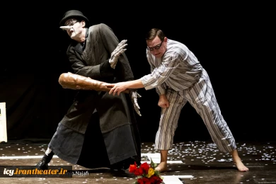 گزارش تصویری از اجراهای نمایش های بیست و پنجمین جشنواره بین المللی تئاتر کودک و نوجوان همدان
عکس ها ازمحمد امین نجفی - باشگاه خبرنگاران جوان