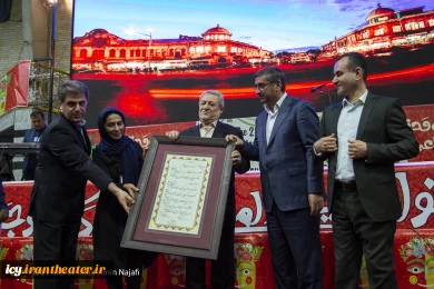 گزارش تصویری از افتتاحیه بیست و پنجمین جشنواره بین المللی تئاتر کودک و نوجوان همدان
عکس ها ازمحمد امین نجفی - باشگاه خبرنگاران جوان