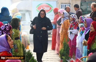 گزارش تصویری از رونمایی پوستر بیست و پنجمین جشنواره بین المللی تئاتر کودک و نوجوان همدان
عکس ها از محسن سعیدی