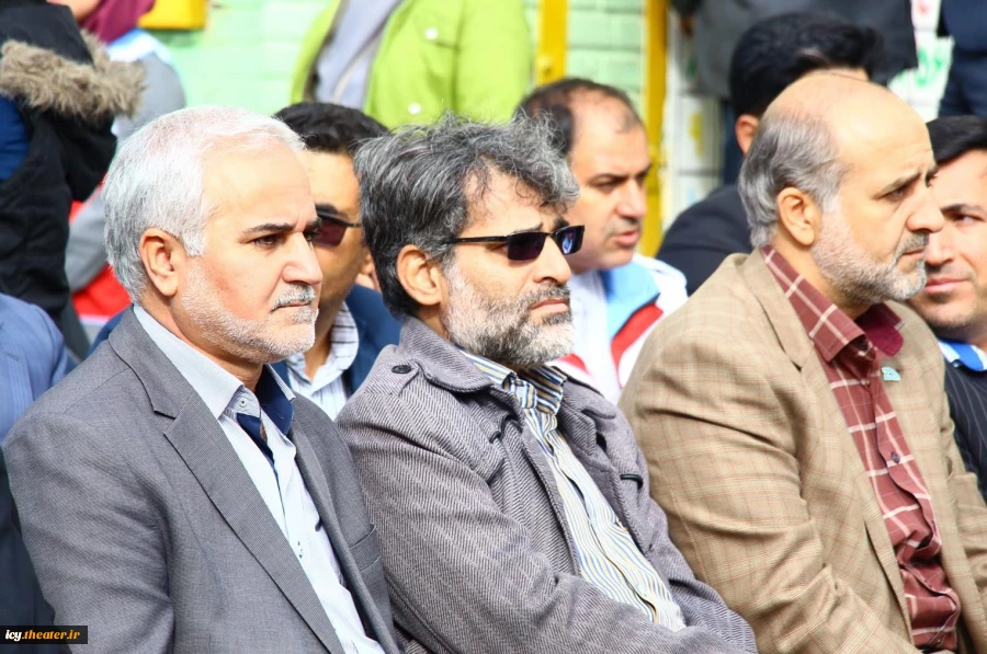 گزارش تصویری از رونمایی پوستر بیست و پنجمین جشنواره بین المللی تئاتر کودک و نوجوان همدان
عکس ها از محسن سعیدی