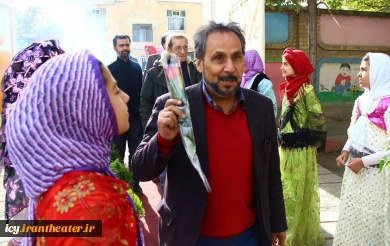 گزارش تصویری از رونمایی پوستر بیست و پنجمین جشنواره بین المللی تئاتر کودک و نوجوان همدان
عکس ها از محسن سعیدی